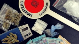 Bernareggio carabinieri arresto pusher