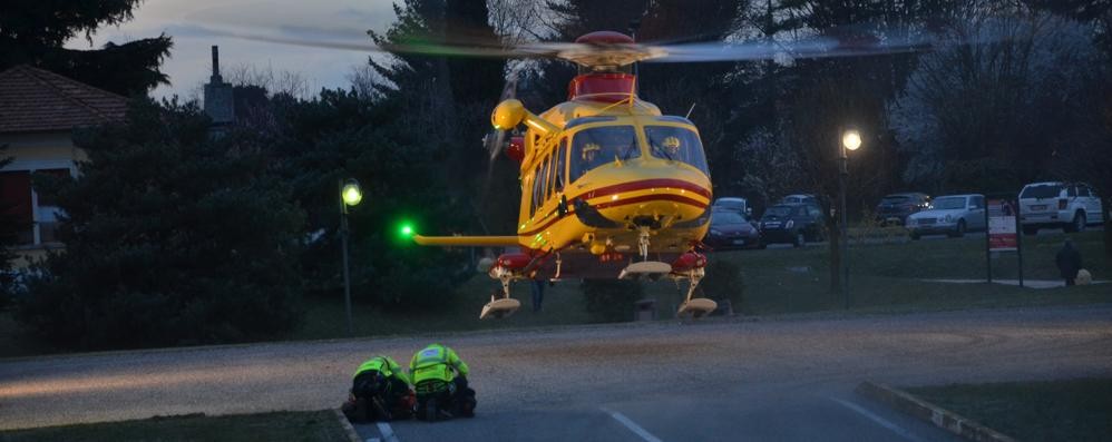 Elisoccorso per incidente - foto d’archivio