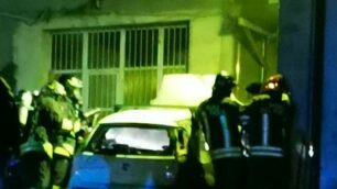 Incendio vettura a Meda con intervento dei Vigili del fuoco di Seregno e dei Carabinieri.