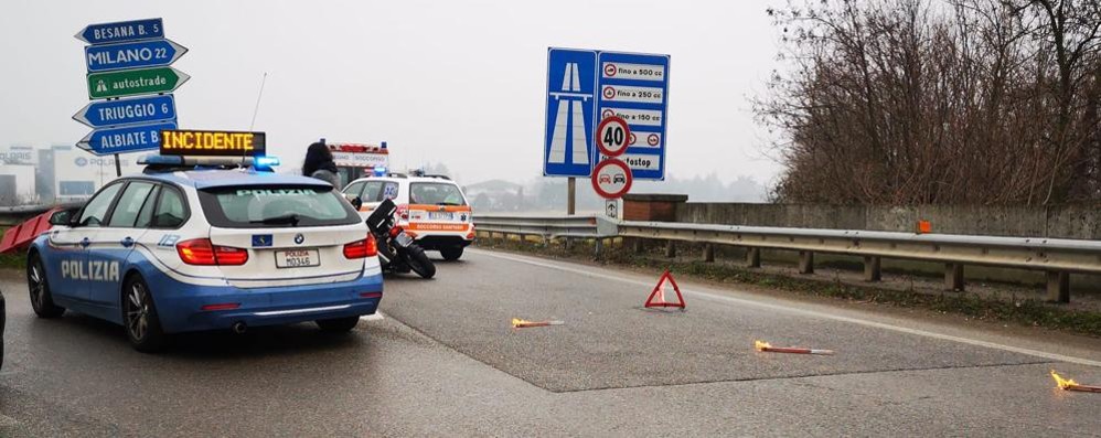 Statale 36 immissione Carate Brianza incidente auto moto