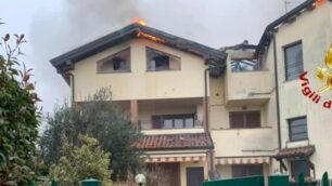 Busnago incendio foto dei Vigili del Fuoco