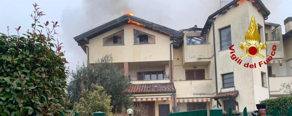 Busnago incendio foto dei Vigili del Fuoco