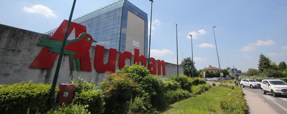 L’Auchan di via Lario a Monza