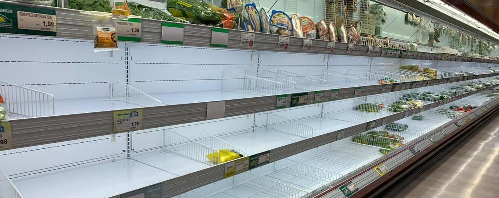 Coronavirus supermercati: una foto scattata ad Arcore lunedì 24 febbraio 2020