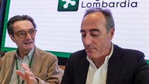 Il presidente regionale Fontana, a sinistra, con l’assessore al Welfare Gallera