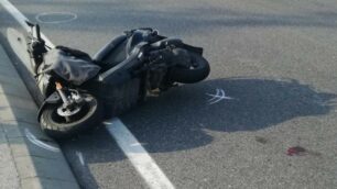 Lo scooter condotto dalla donna