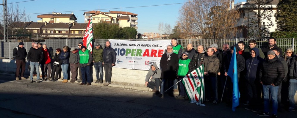 I presidi dei lavoratori del comparto legno in Brianza