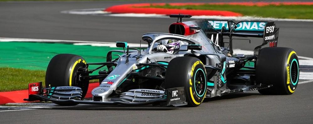 Formula 1 Hamilton Mercedes 2020 - foto da Facebook