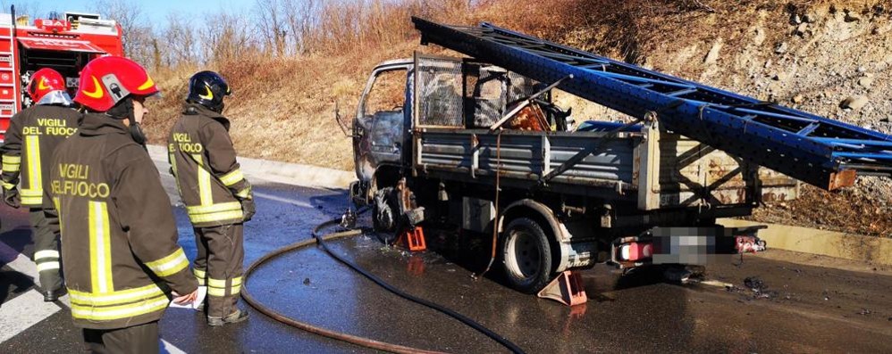 Statale 36 Briosco incendio furgone immissione Valassina