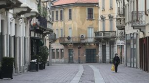 Via Carlo Alberto a Monza svuotata dall’emergenza