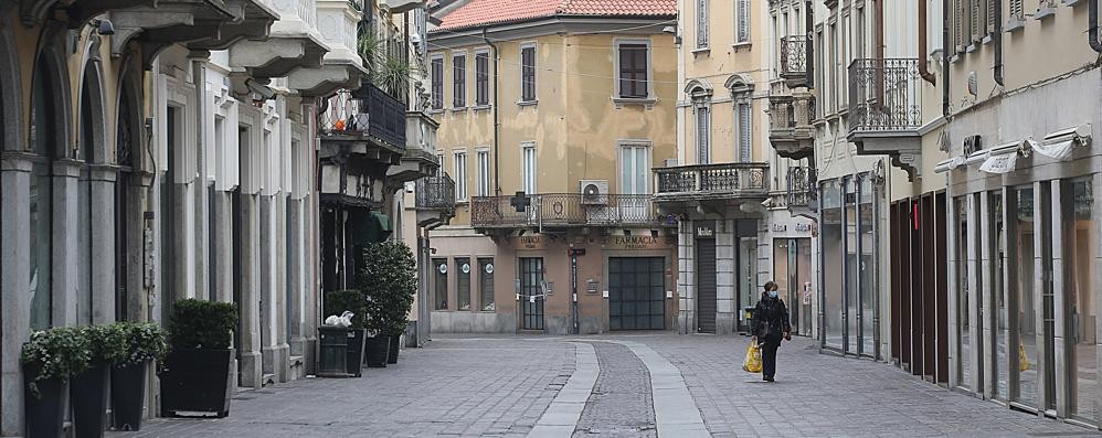 Via Carlo Alberto a Monza svuotata dall’emergenza