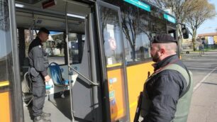 Controlli anche sugli autobus a Monza