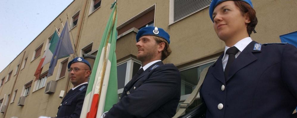 Personale della polizia penintenziaria del carcere di Monza