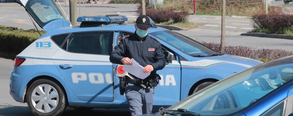 Un posto di blocco della Polizia di Stato