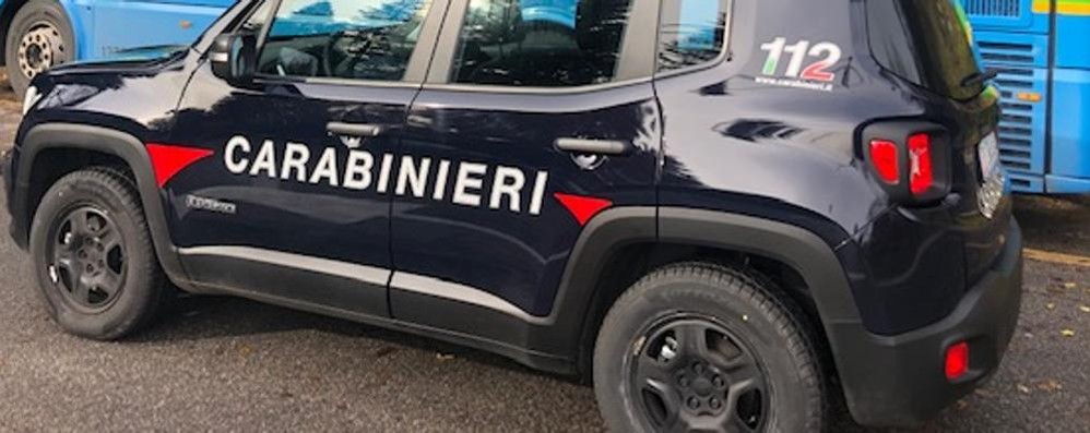 Un’auto dei carabinieri