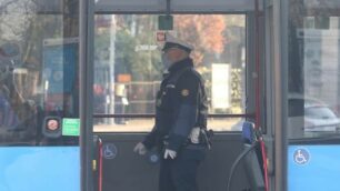 Controlli della polizia locale a Monza nei giorni dell’epidemia Covid-19