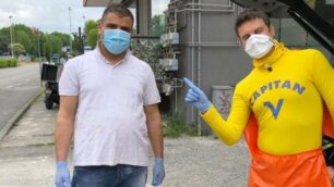 Coronavirus, Brugherio Capitan Ventosa con il pizzaiolo Mohamed, 34 anni