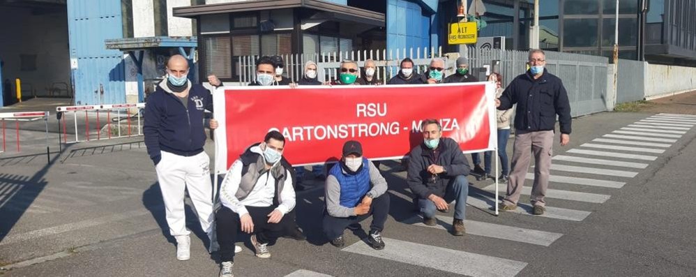 La protesta alla Cartonstrong