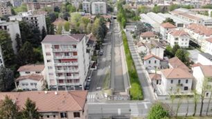 Monza: il volo del drone della polizia locale sulla città
