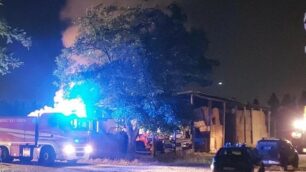 Carate Brianza incendio fieno mercoledì sera