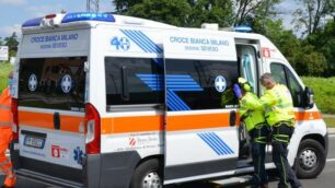 I soccorritori sul posto dell’incidente a Bovisio