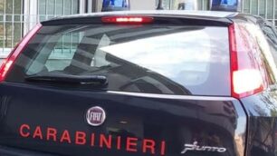 Un’auto dell’Arma