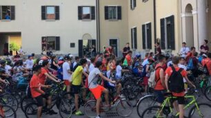 I ragazzi dell’oratorio l’anno scorso durante le attività estive. Quest’anno occorrerà studiare iniziative che rispettino le norme di sicurezza per evitare il contagio