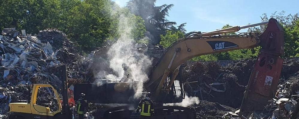 Sovico incendio ditta ferrosi viale Brianza lunedì 25 maggio 2020