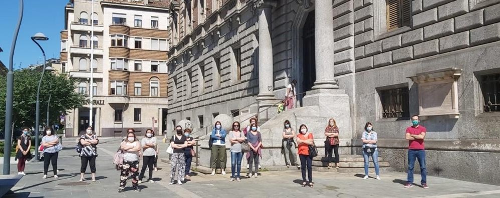 Monza sit in lavoratrici asili nido