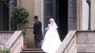 Un matrimonio del passato in Villa reale