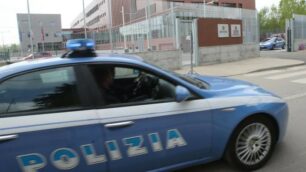 Un’auto della polizia di stato