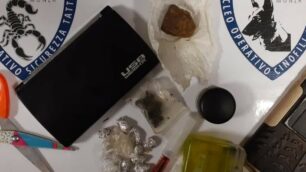 La droga sequestrata dagli agenti di Monza