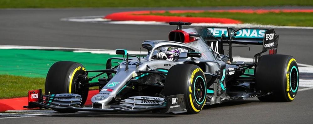 Formula 1 Hamilton Mercedes 2020 - foto da Facebook