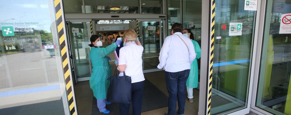 Ingresso dell’ospedale San Gerardo di Monza: in arrivo un termoscanner