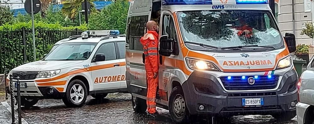 I soccorritori sul luogo dell’incidente a Seveso
