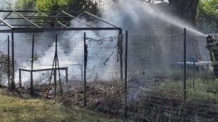 Il gazebo bruciato la minigolf di Paderno Dungano