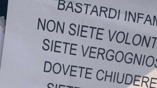Il biglietto recapitato all’Associazione Verde onlus