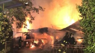 Briosco: le foto dell’incendio in un fienile