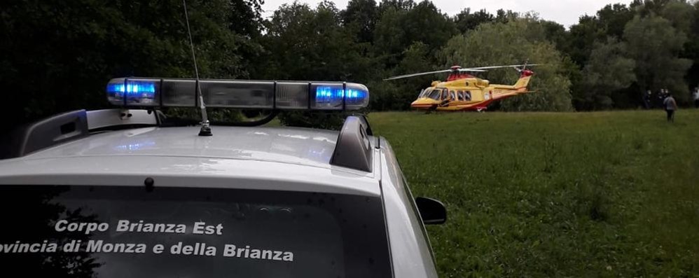 Cavenago di Brianza soccorsi incidente caduta da albero