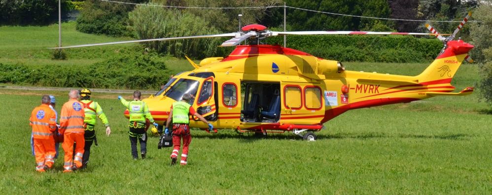 Investimento ciclista a Briosco in  via Donizetti. È arrivato anche l’elisoccorso