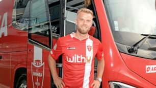 Calcio maglie Ac Monza 2020-2021 nuove maglie e nuovo acquisto Christian Gyrtkjaer - foto Buzzi/Ac Monza