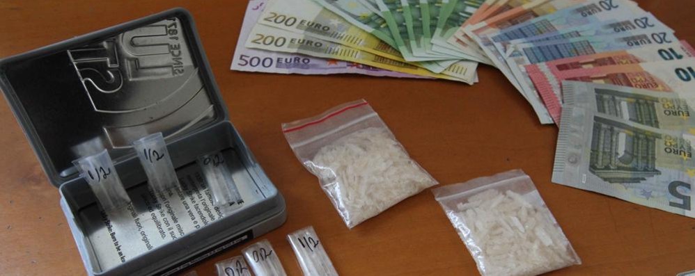 Monza Polizia di stato Sequestro droghe sintetiche
