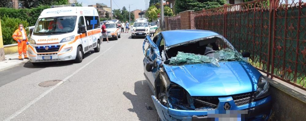 Meda incidente auto furgone via delle Cave 2 luglio 2020