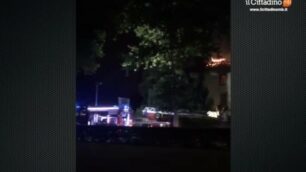 Monza: il video dell’incendio all’ex casa delle aste in viale Battisti