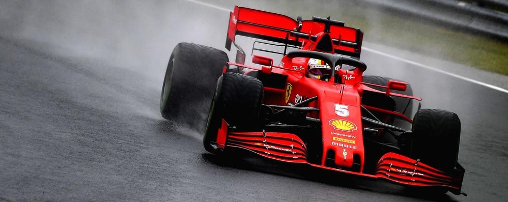 La Ferrari sotto la pioggia in Ungheria