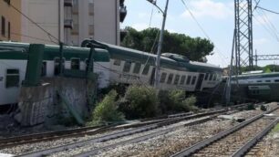 Il treno deragliato