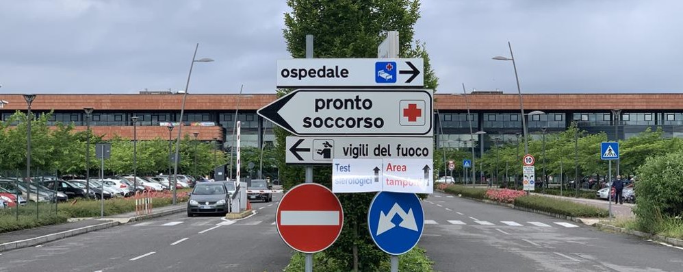 L’ingresso dell’ospedale di Vimercate