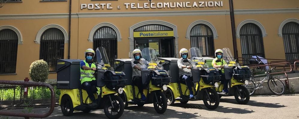 I mezzi green dei postini monzesi