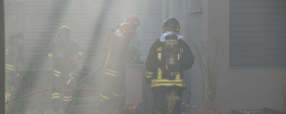 Incendio capannone Muggiò via D'Annunzio.