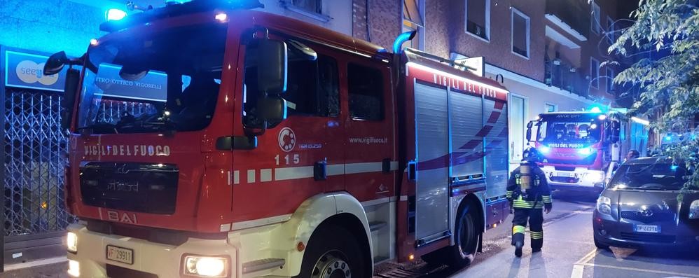 Incendio a Seregno in via Manzoni 54